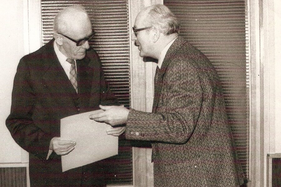 Rok 1971. Profesor Bolesław Igłowicz i doktor Henryk Florkowski. Fot. Bogdan Ludowicz