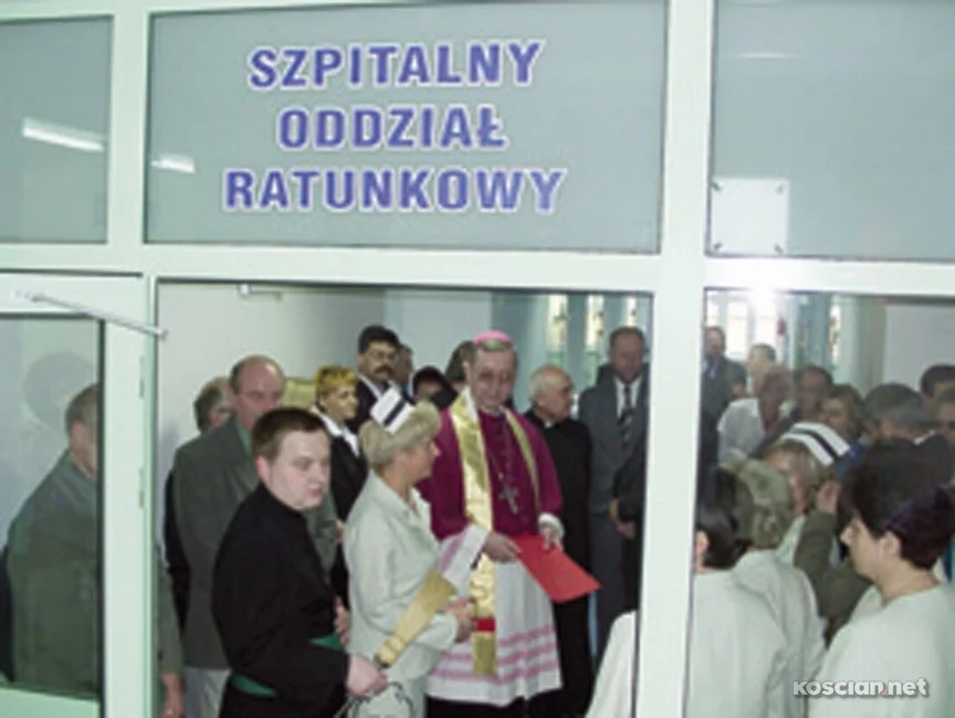 Rok 2003. Oddział poświęcił abp. Gądecki 