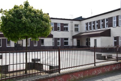 Dostosują byłą szkołę w Kiełczewie do potrzeb uczniów „Konopnickiej”  