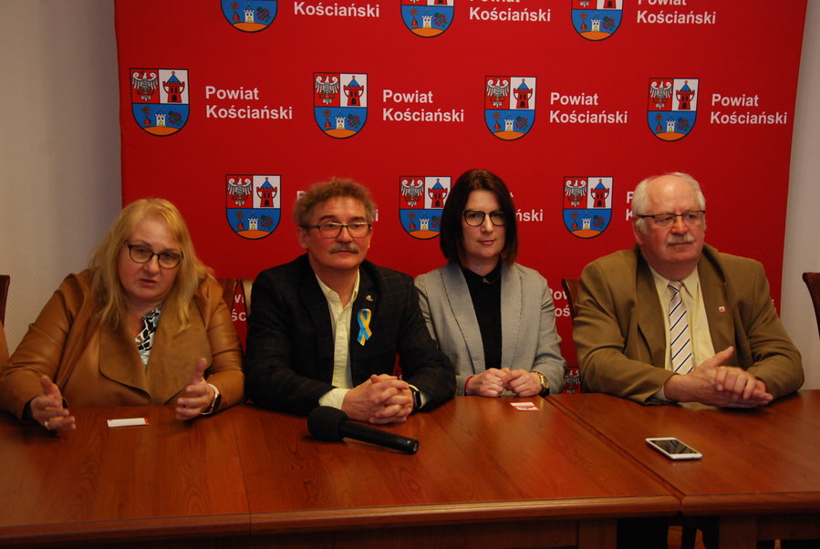 Efekty uzgodnień przedstawiono podczas konferencji prasowej w starostwie. Fot. Hanna Danel