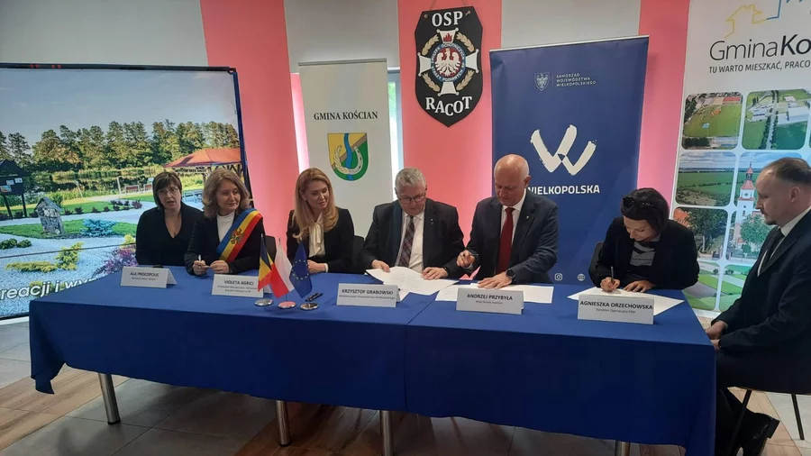 Podpisanie umowy w Racocie. 
