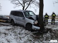 Uderzył w drzewo 