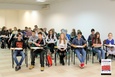 Czy Kościan zna angielski?