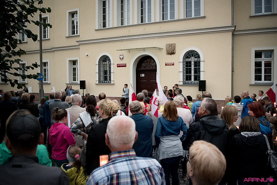 Kościańska manifestacja w obronie wolnych sądów z roku 2017