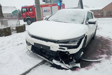 Kolizja na zaśnieżonej drodze 