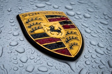 Złodziej odjechał porsche