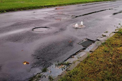 Deszczówka zalewała kanalizację sanitarną