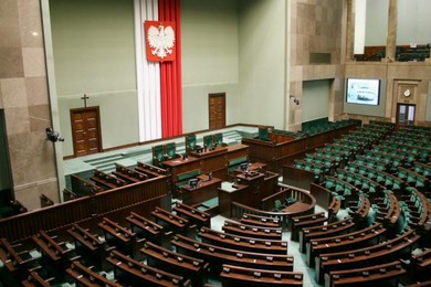 Rekordowa frekwencja. Według sondażu PiS straciło większość