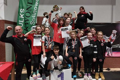 Młodzi taekwondziści Sokoła na podium