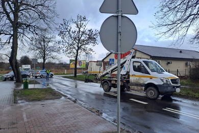 Potrącona na przejściu nastolatka trafiła do szpitala